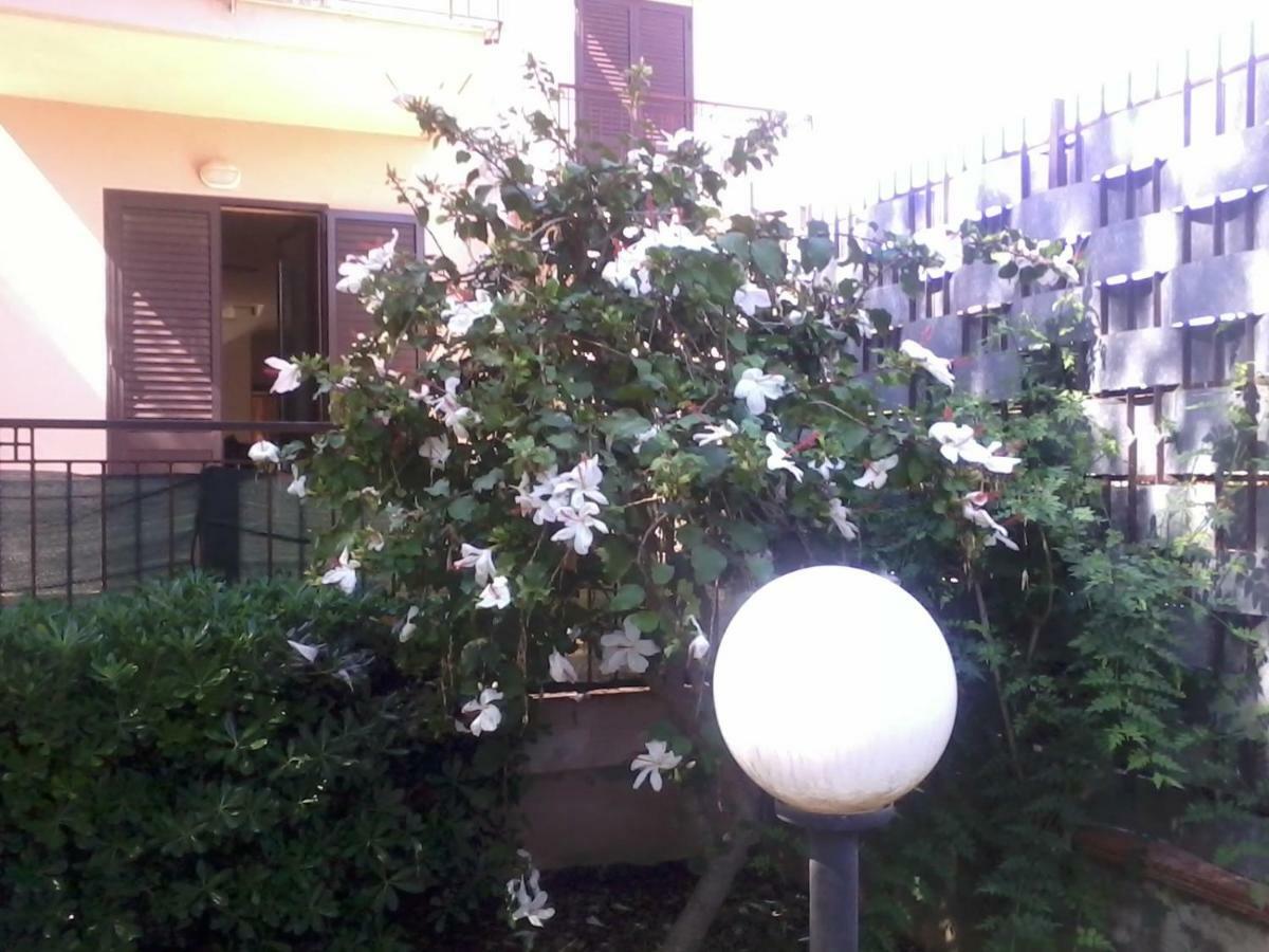 Sperone Hotel Mandra Capreria Esterno foto